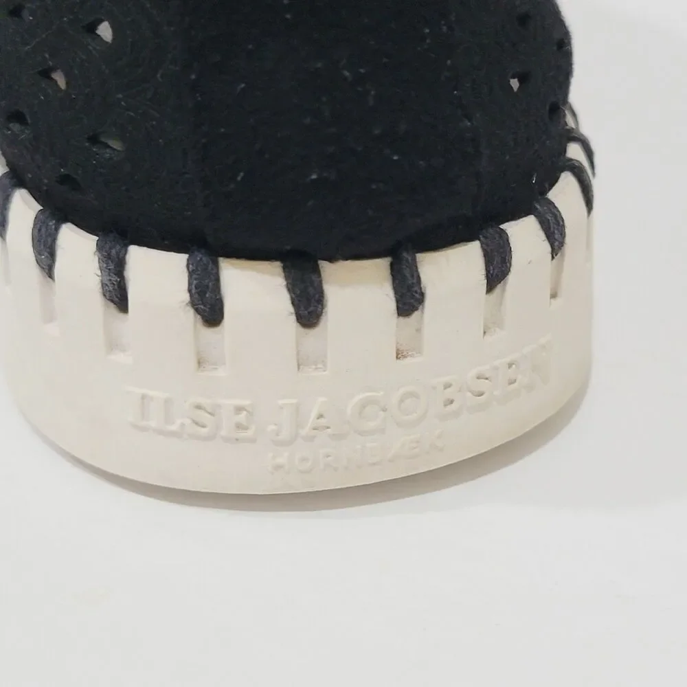 Ilse Jacobsen Tulip Slip On Shoes Womens Sz 36 US 6 Black White Perforated Flats